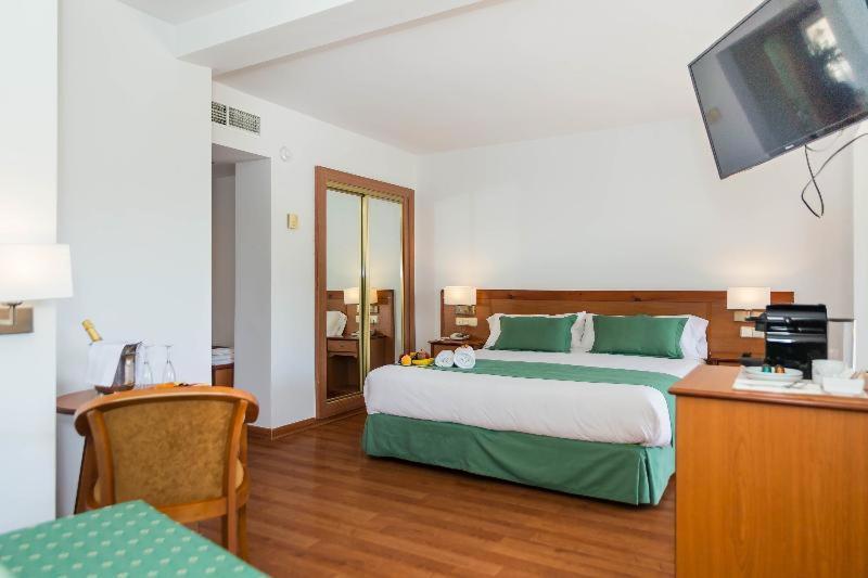 Hotel AluaSoul Costa Málaga - Adults recommended Torremolinos Camera foto